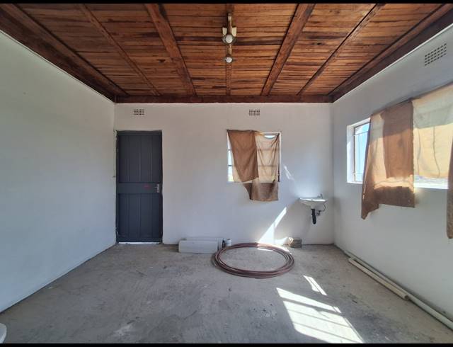 21,410M² FARM FOR SALE IN ROSASHOF